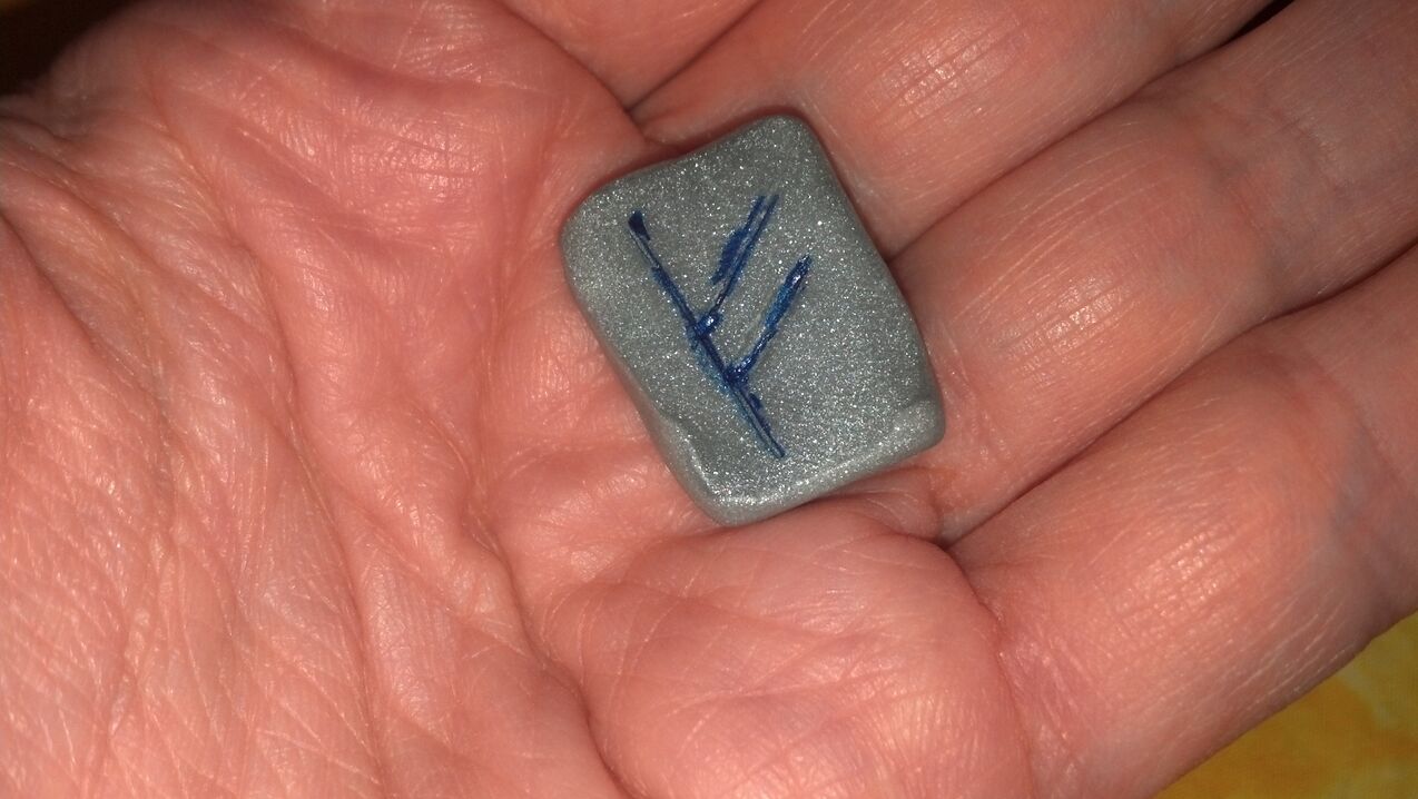 amulette runique pour attirer la richesse