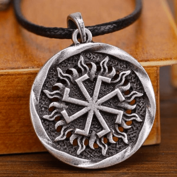 Amulettes porte-bonheur slaves