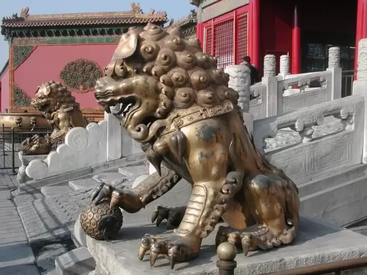porte-bonheur, lion gardien impérial